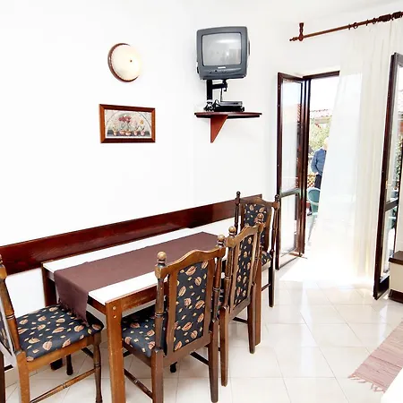 Brgulje 6243a Apartamento *